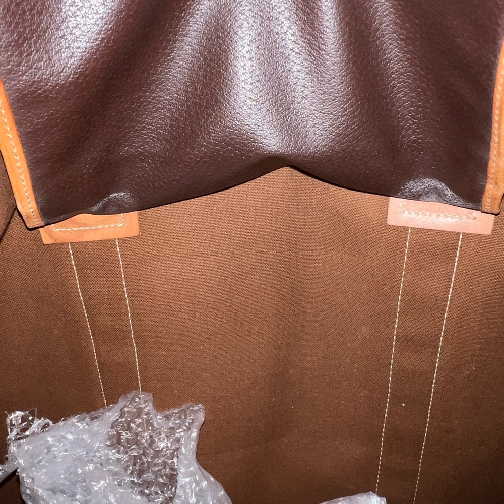 Beautiful Authentic Celine tote - Picture 13 of 13